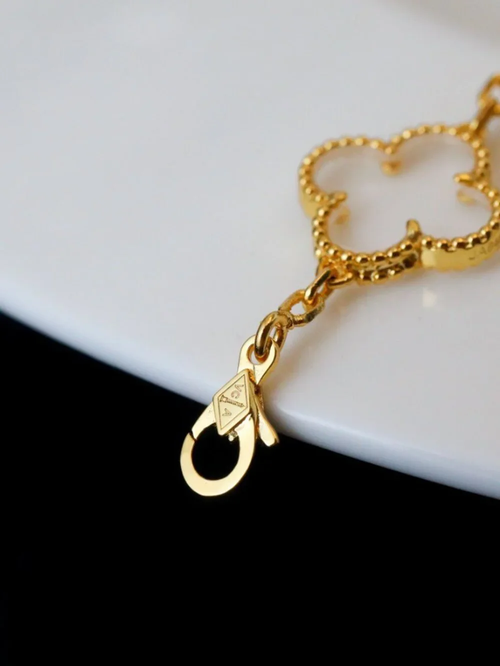 Van Cleef & Arpels​. excellent used